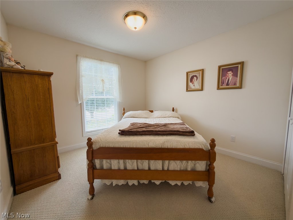 4054 Lindbergh Avenue NW Canton OH 44718