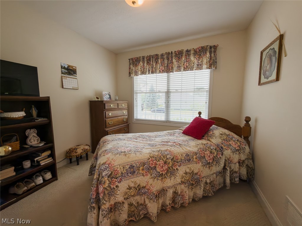 4054 Lindbergh Avenue NW Canton OH 44718