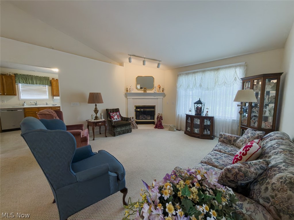 4054 Lindbergh Avenue NW Canton OH 44718