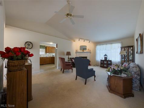 4054 Lindbergh Avenue NW Canton OH 44718