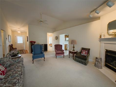 4054 Lindbergh Avenue NW Canton OH 44718