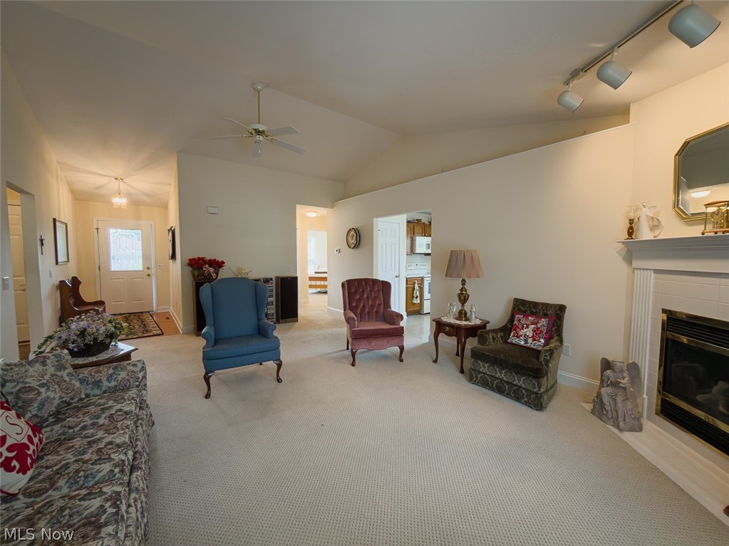 4054 Lindbergh Avenue NW Canton OH 44718
