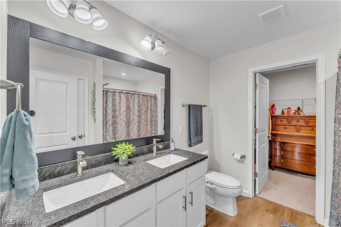 1074 Wayne Trail Vermilion OH 44089