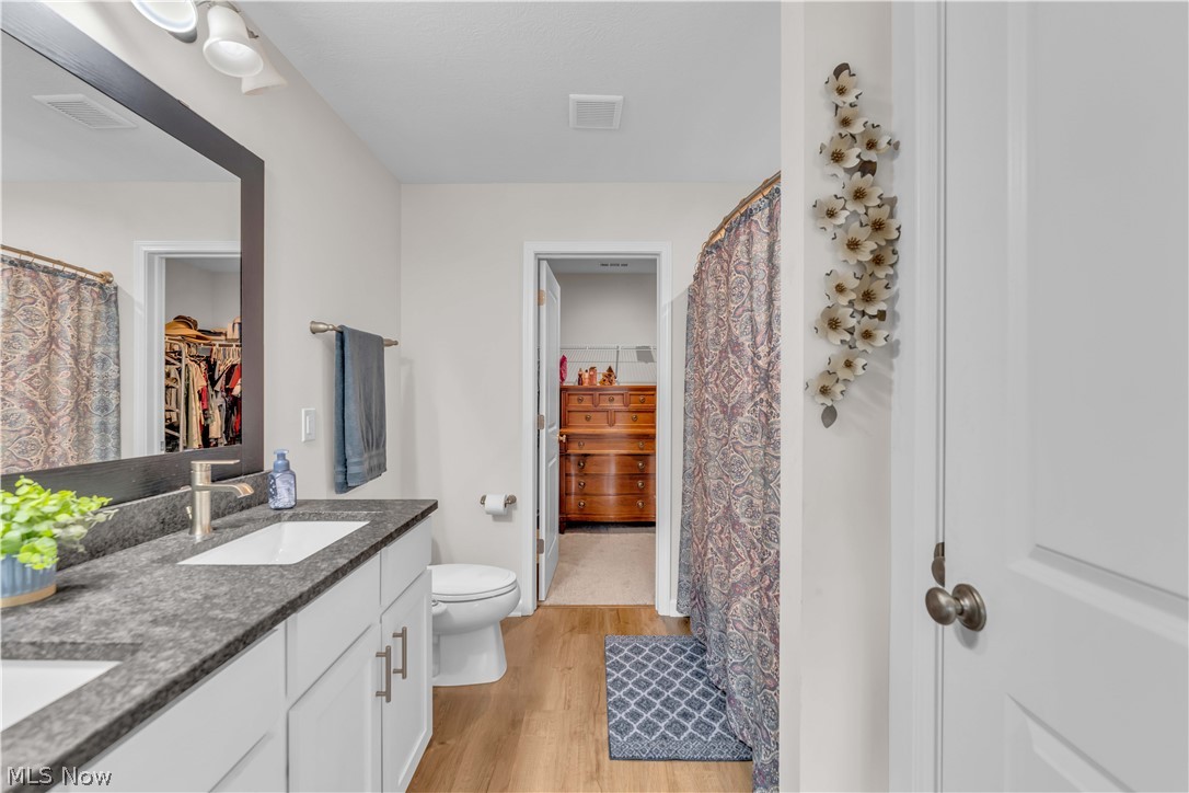 1074 Wayne Trail Vermilion OH 44089