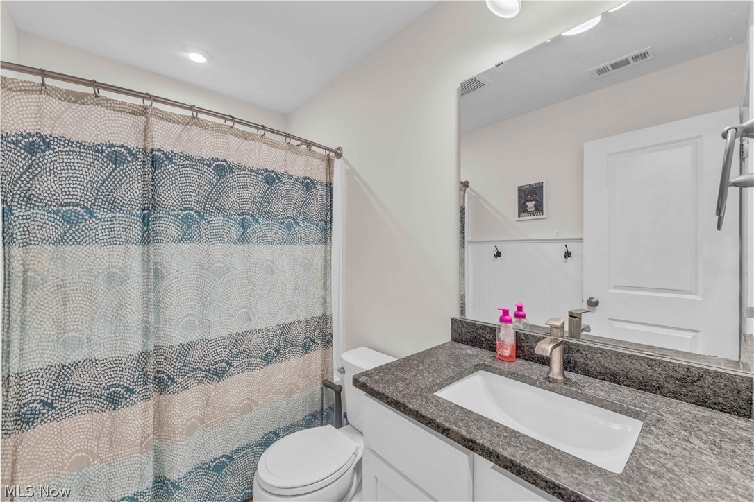 1074 Wayne Trail Vermilion OH 44089