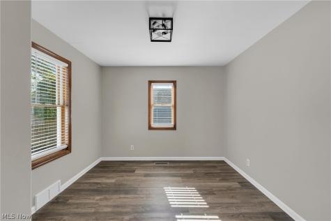 117 Lear Road Avon Lake OH 44012