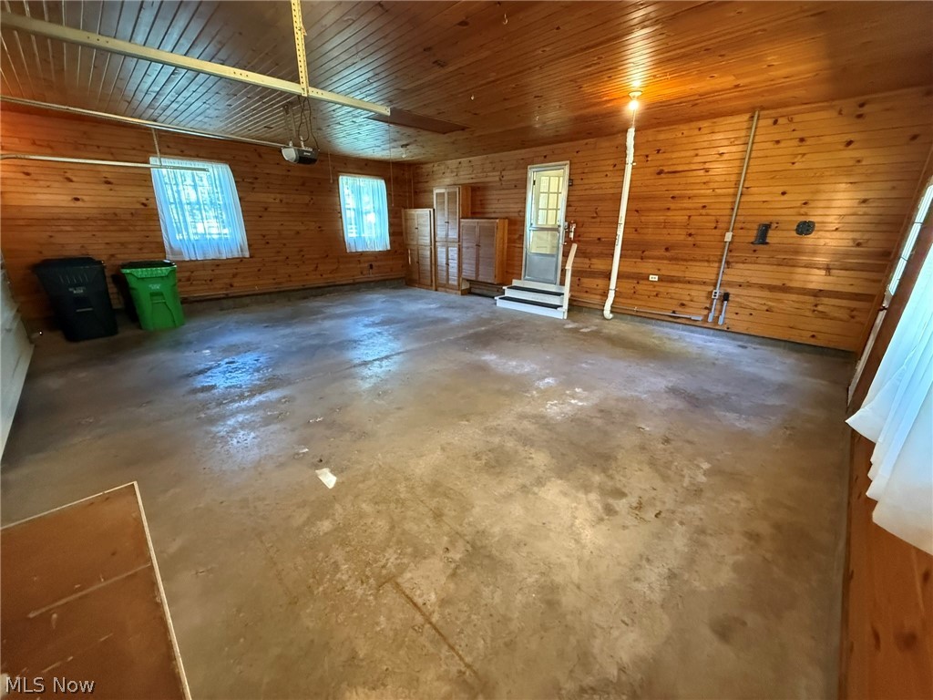 1927 N Walnut Street Dover OH 44622