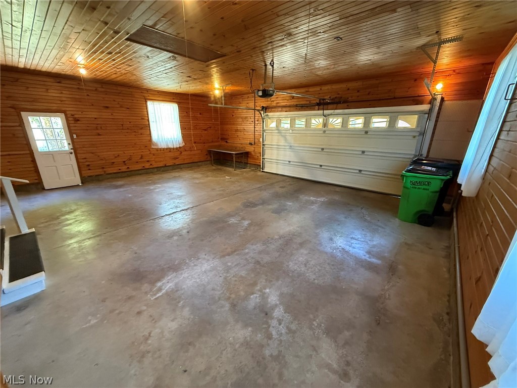 1927 N Walnut Street Dover OH 44622