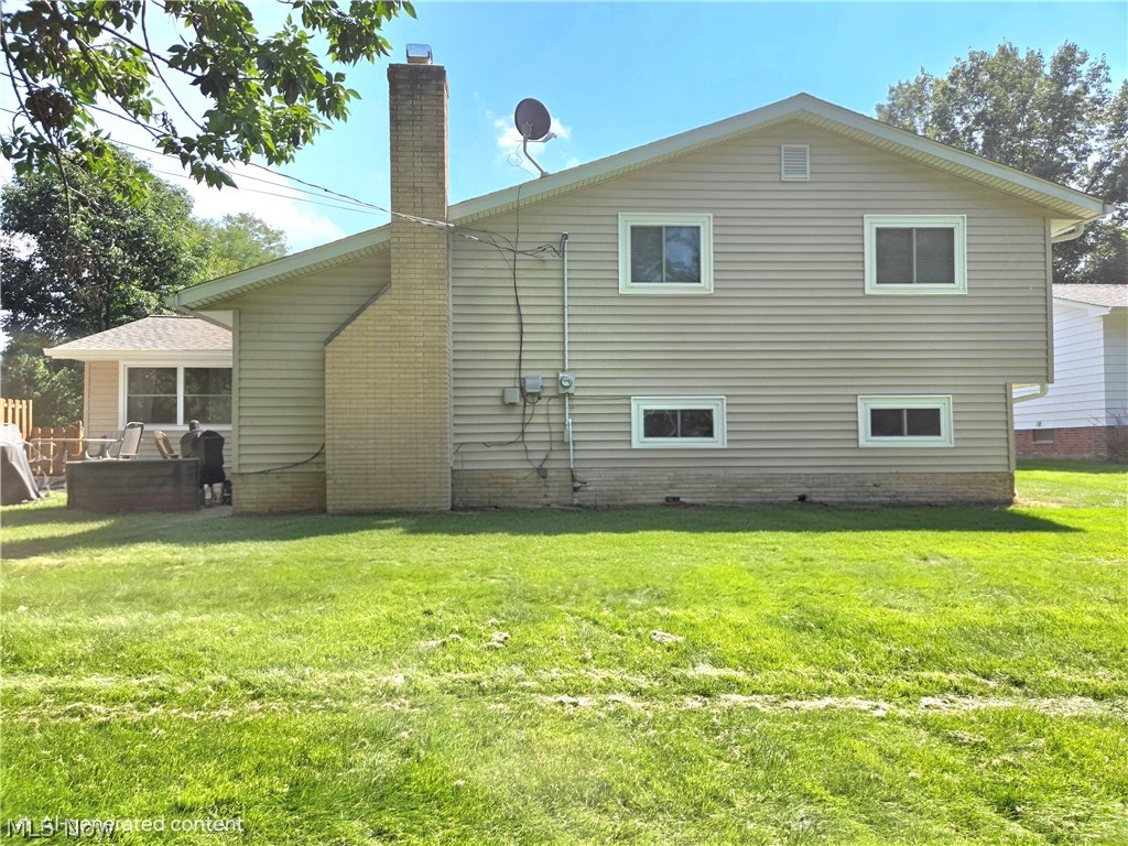 5411 Harleston Drive Lyndhurst OH 44124