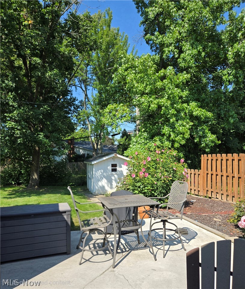 5411 Harleston Drive Lyndhurst OH 44124