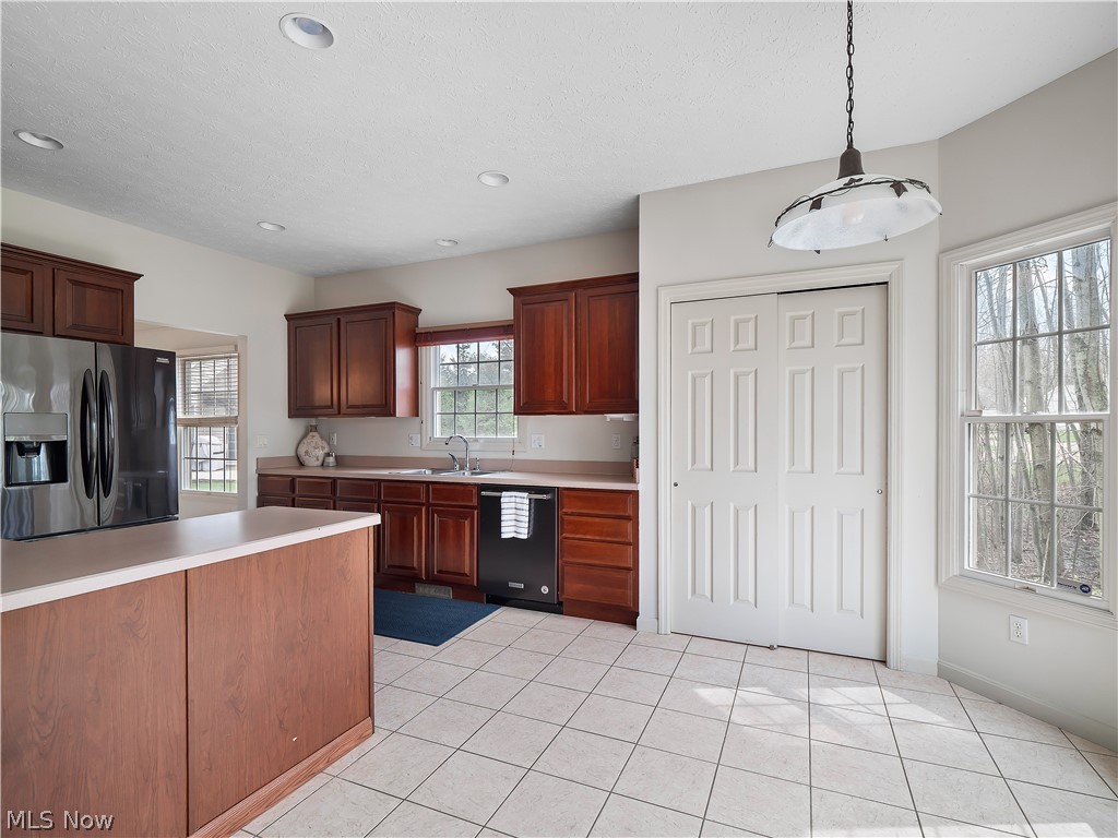 4272 Lake Harbour Way Avon OH 44011