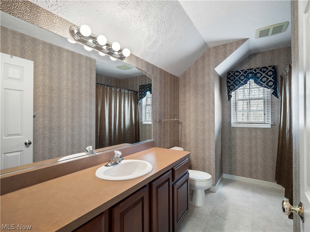 4272 Lake Harbour Way Avon OH 44011