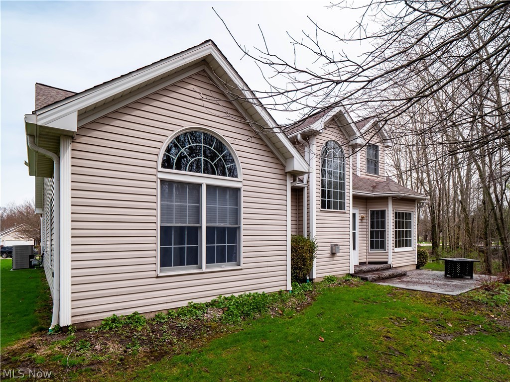 4272 Lake Harbour Way Avon OH 44011