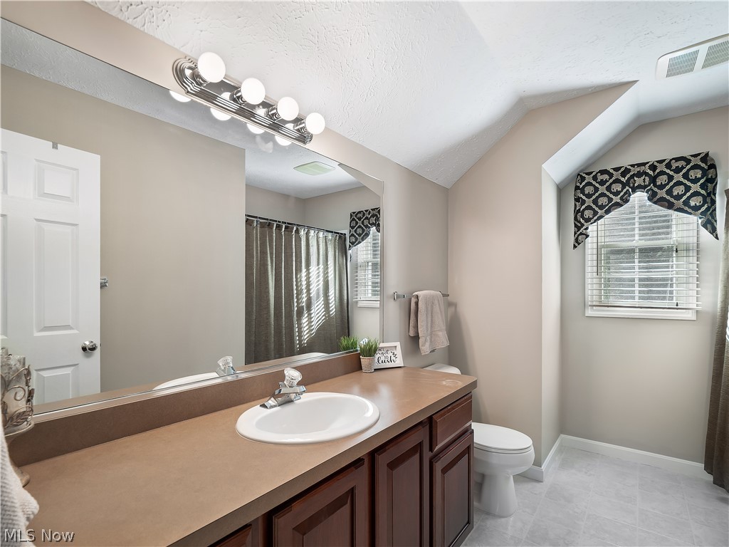 4272 Lake Harbour Way Avon OH 44011