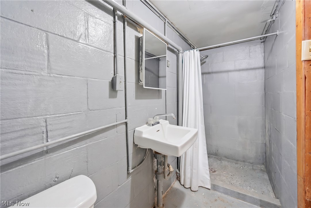 501 Hamilton Avenue NE Canton OH 44704