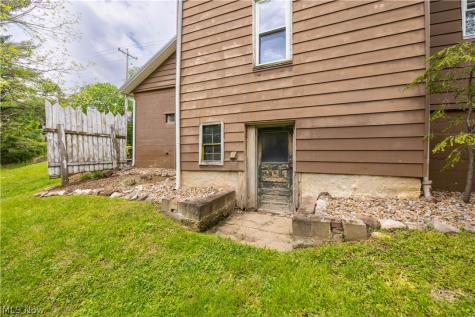 659 E Jackson Street Millersburg OH 44654