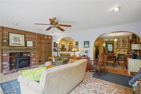 146 Habant Road Amherst OH 44001
