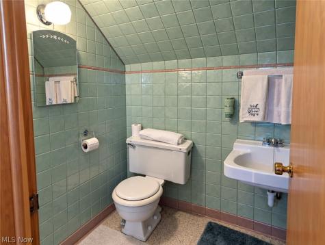 888 Caddo Avenue Akron OH 44305