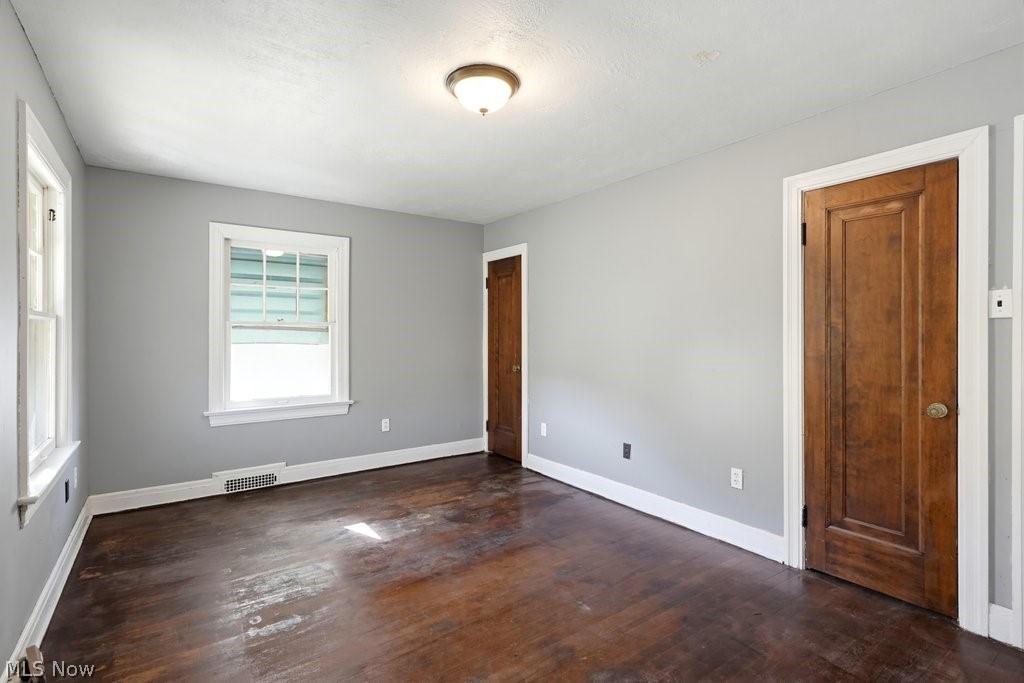 140 Mission Drive Akron OH 44301