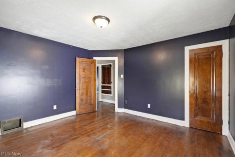 140 Mission Drive Akron OH 44301