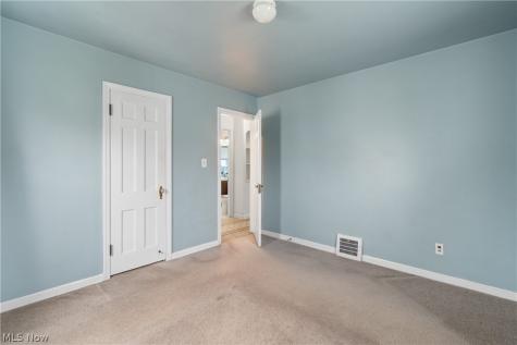 1211 Sunset Road Mayfield Heights OH 44124