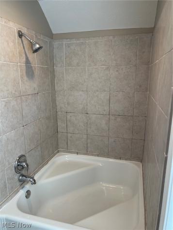 261 E 210th Street Euclid OH 44123