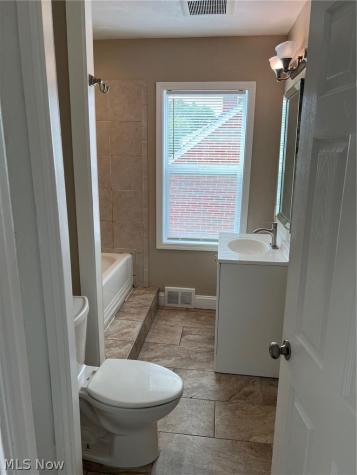 261 E 210th Street Euclid OH 44123