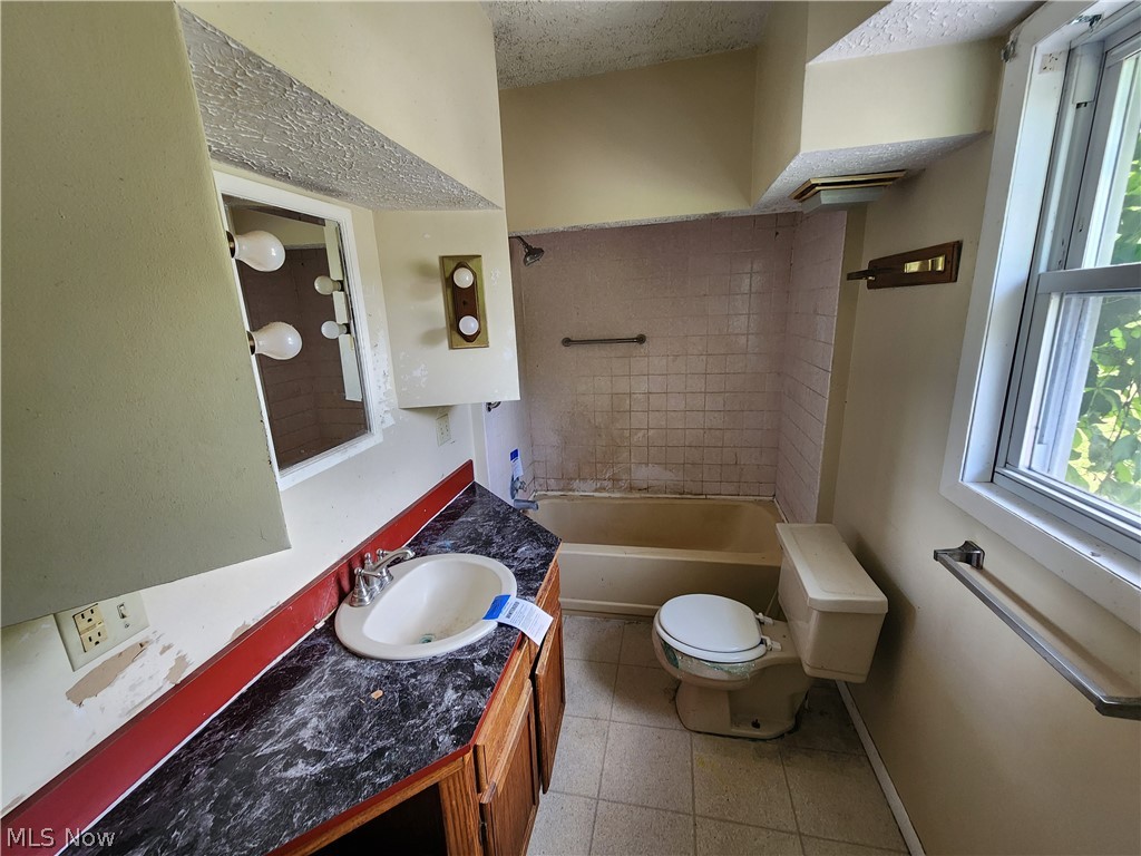 3448 Seifert Lewis Road Hubbard OH 44425