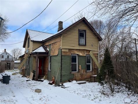 4667 Avery Avenue Cleveland OH 44127