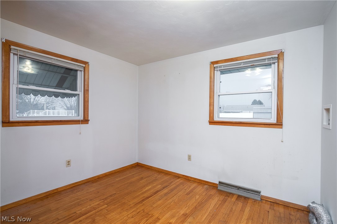6231 Howland Street Louisville OH 44641