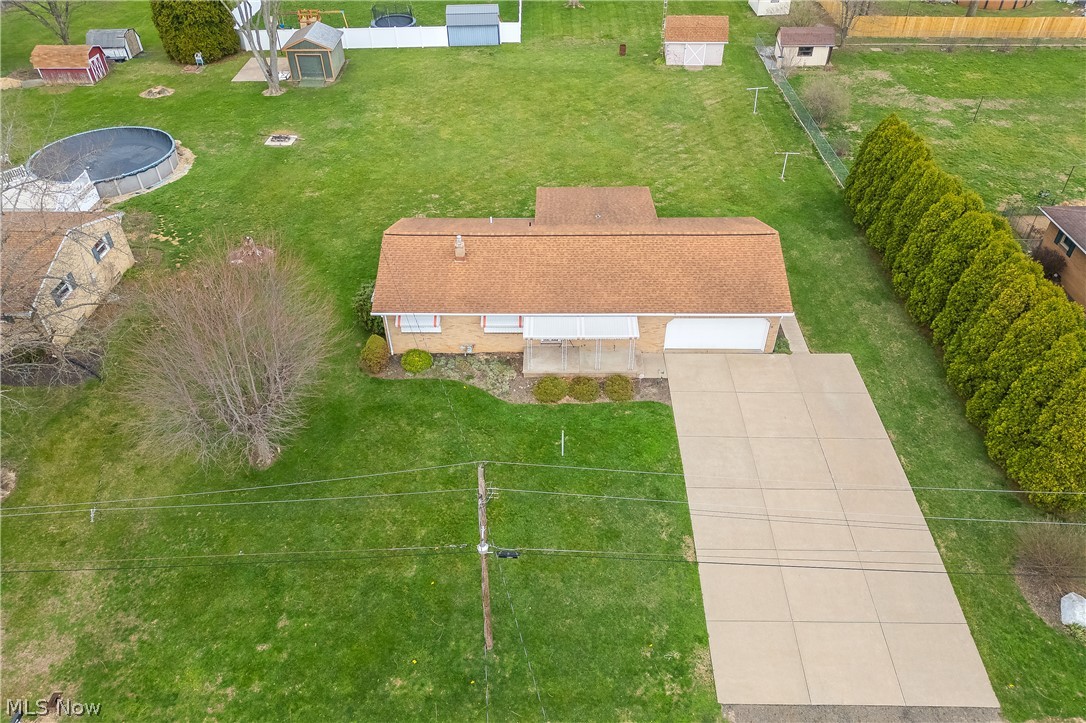 6231 Howland Street Louisville OH 44641
