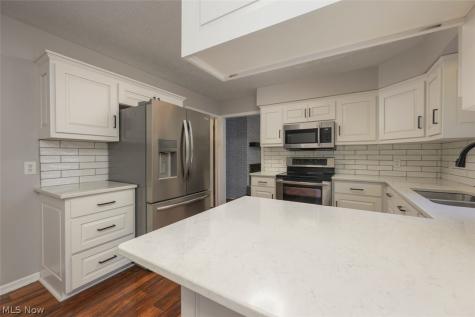 6169 Shipslanding Avenue NW Canton OH 44718