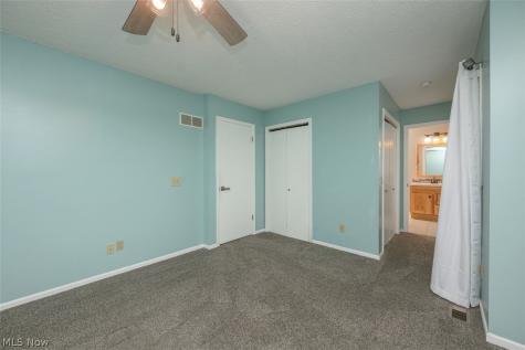 6169 Shipslanding Avenue NW Canton OH 44718