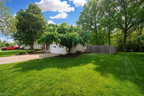 6169 Shipslanding Avenue NW Canton OH 44718