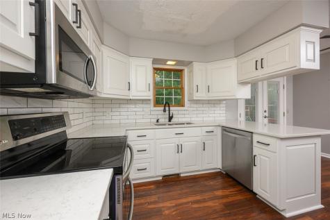 6169 Shipslanding Avenue NW Canton OH 44718