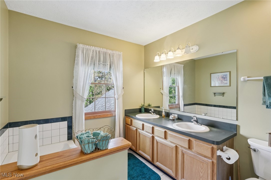 119 Cedar Glen Chardon OH 44024
