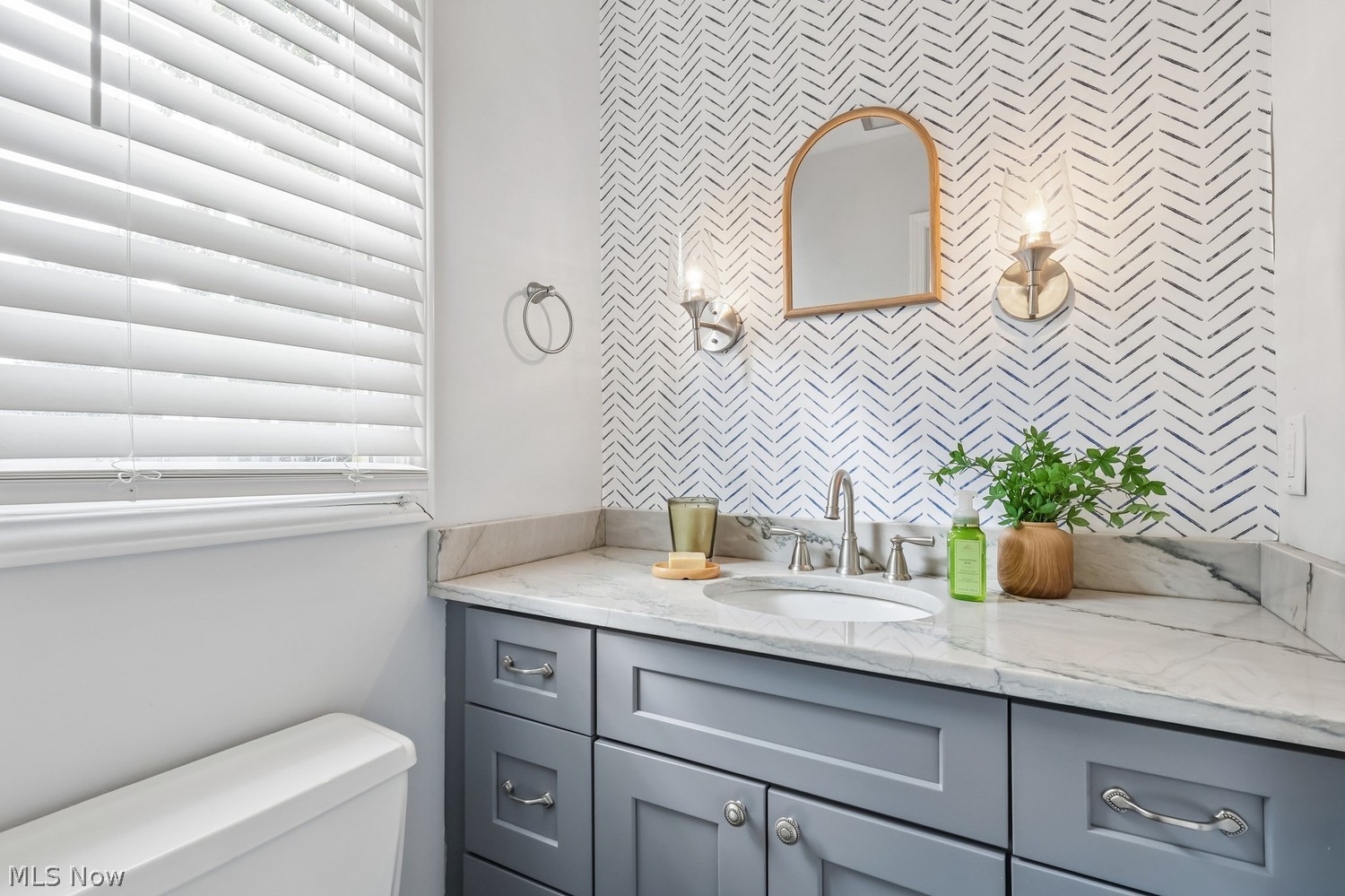 28412 Knickerbocker Road Bay Village OH 44140