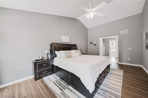 5862 Trystin Tree Medina OH 44256