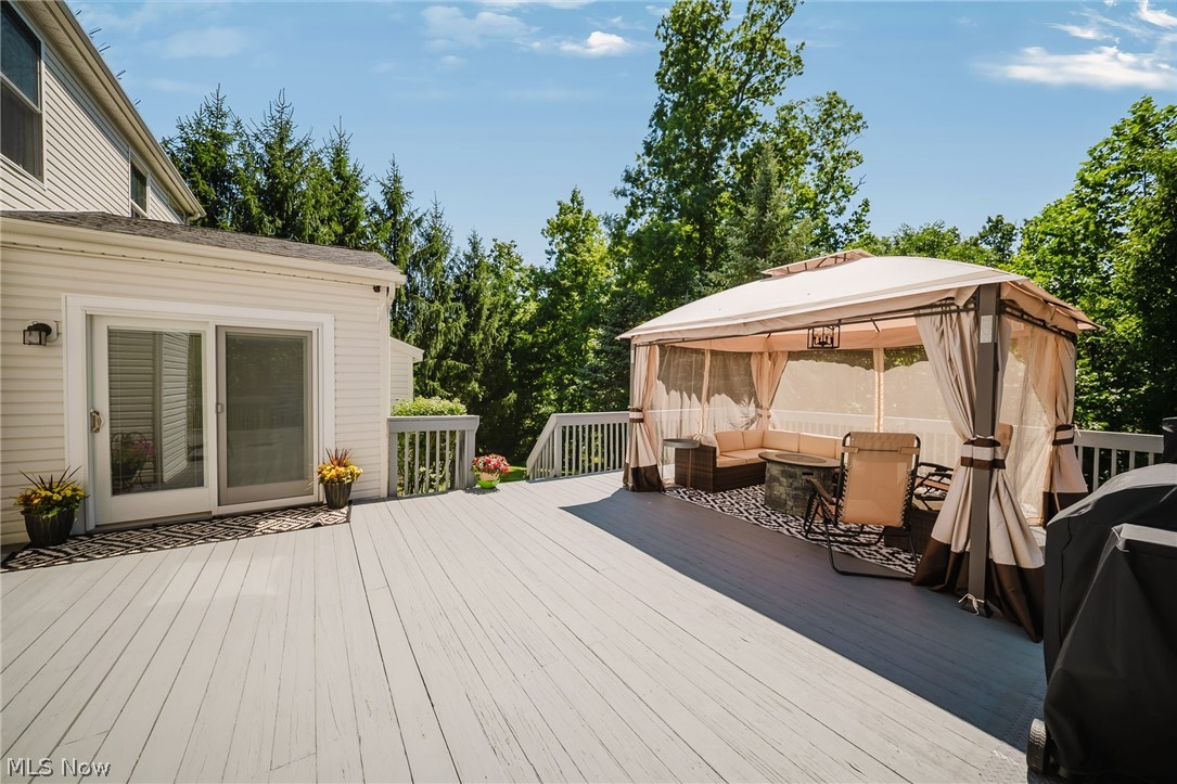 5862 Trystin Tree Medina OH 44256