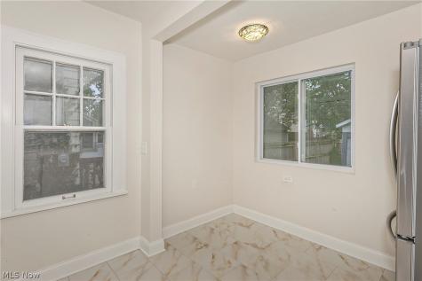 2092 Hampstead Road Cleveland Heights OH 44118