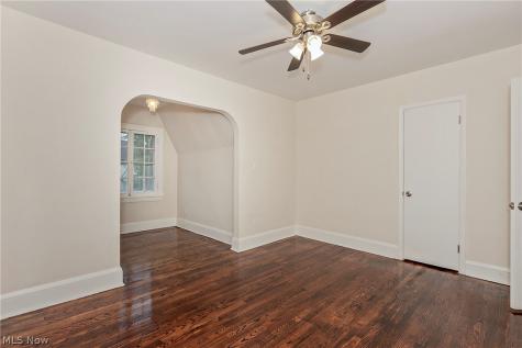 2092 Hampstead Road Cleveland Heights OH 44118