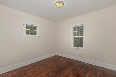 2092 Hampstead Road Cleveland Heights OH 44118