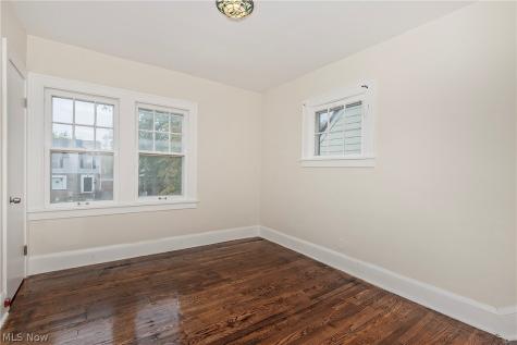 2092 Hampstead Road Cleveland Heights OH 44118