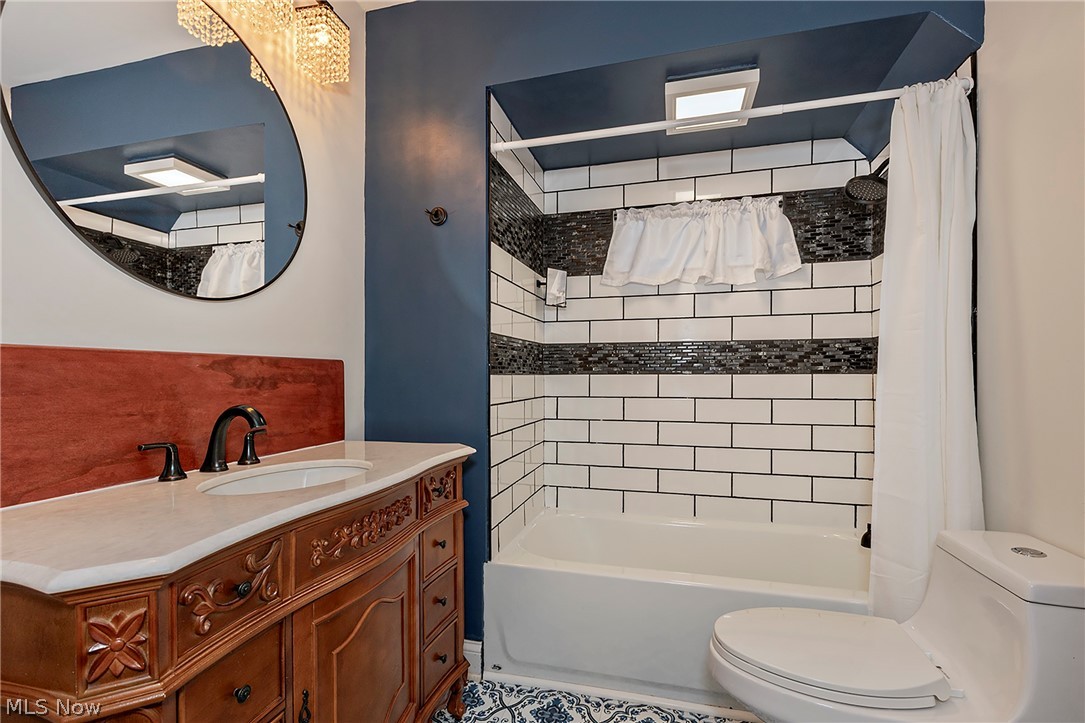 2092 Hampstead Road Cleveland Heights OH 44118