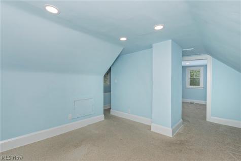 2092 Hampstead Road Cleveland Heights OH 44118
