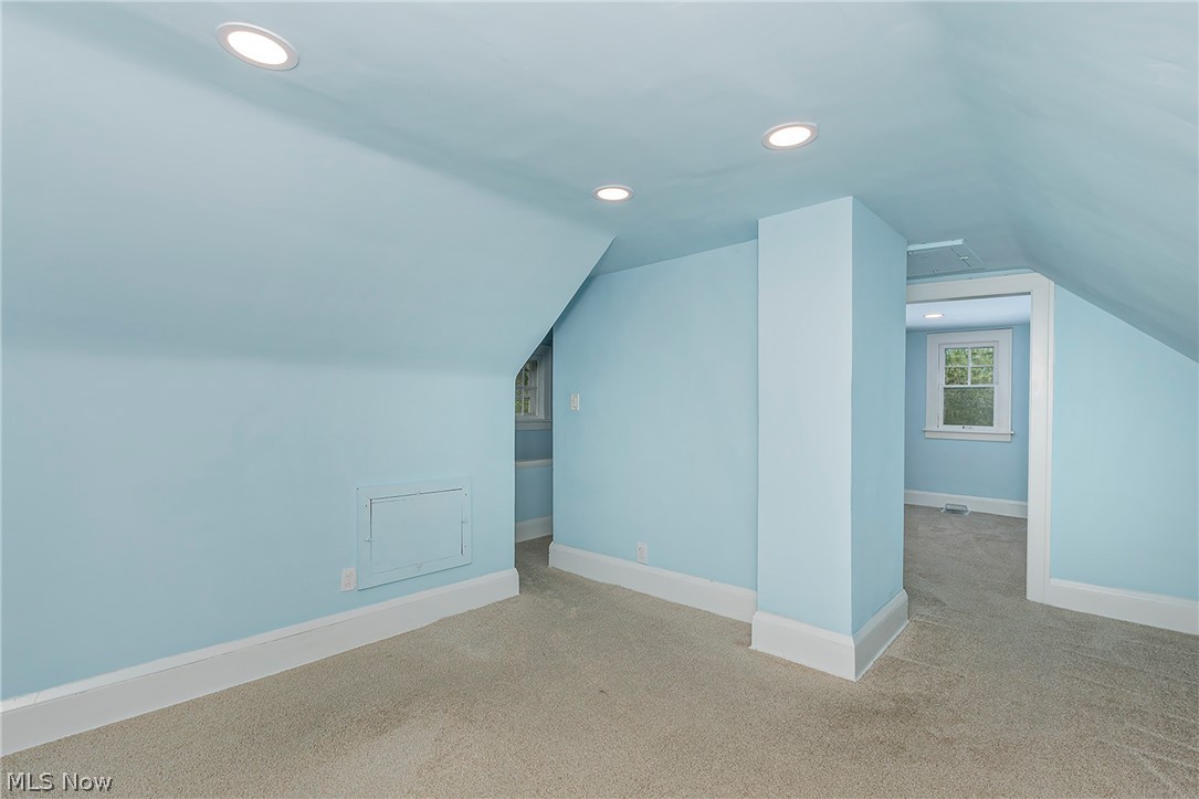 2092 Hampstead Road Cleveland Heights OH 44118