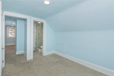 2092 Hampstead Road Cleveland Heights OH 44118
