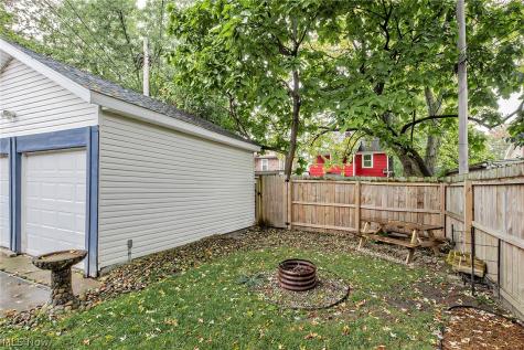2092 Hampstead Road Cleveland Heights OH 44118
