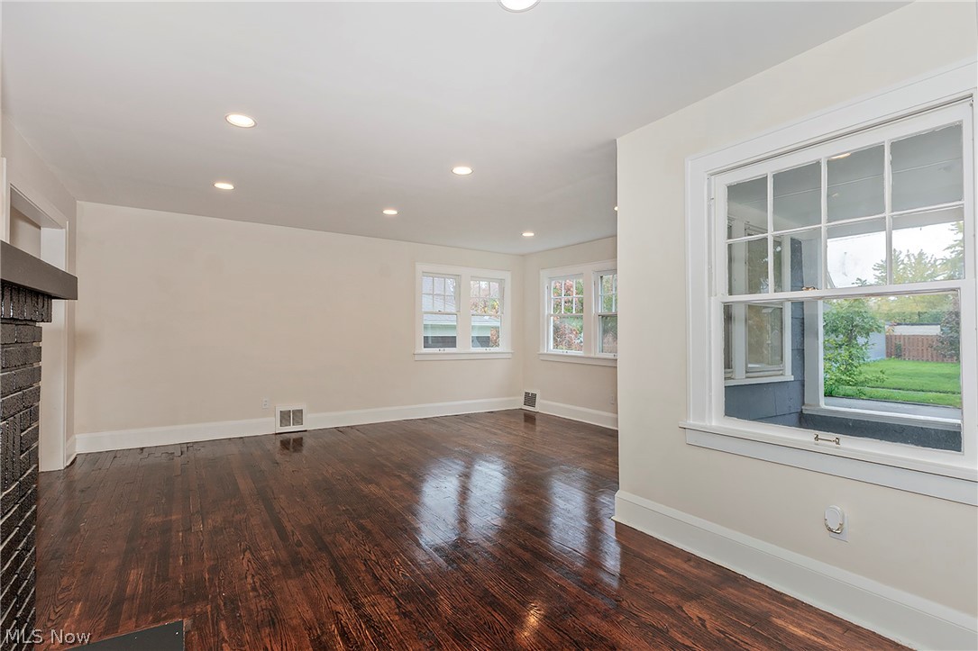 2092 Hampstead Road Cleveland Heights OH 44118