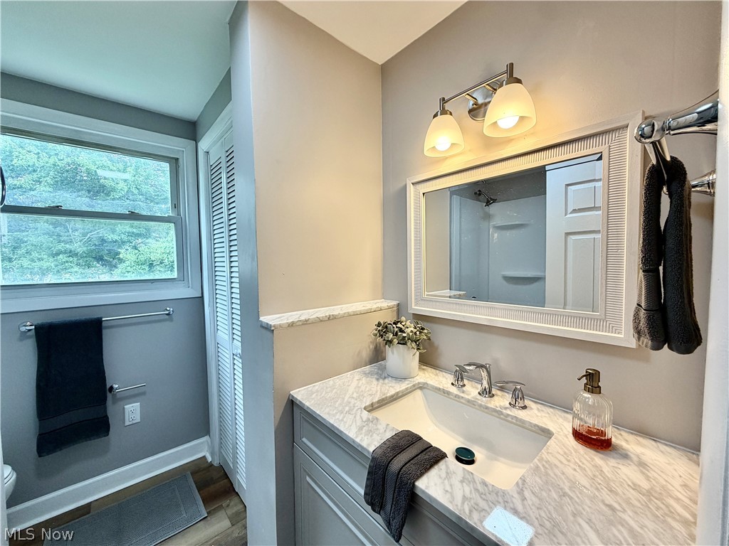 752 Laird Avenue NE Warren OH 44483